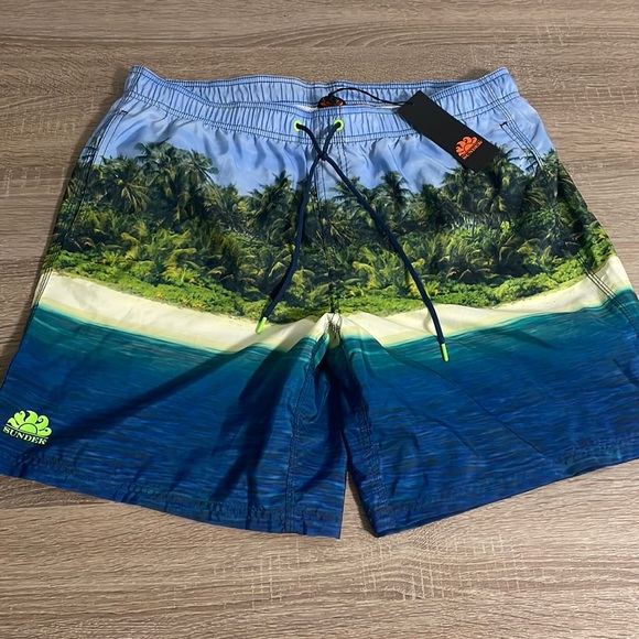 Sundek swimshorts size Xl fits like xl